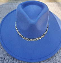 Load image into Gallery viewer, Diamond Cuban Link Fedora Hat
